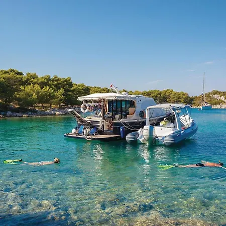 Four-bedroom In * Tkon