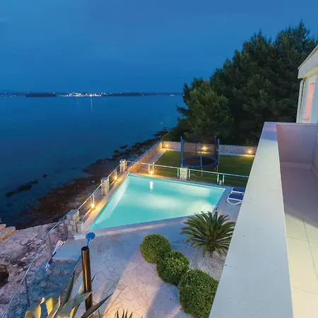 Four-bedroom In Tkon