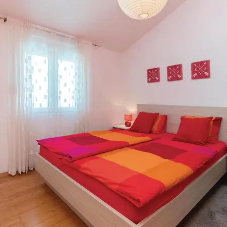 Сasa de vacaciones Four-bedroom In *