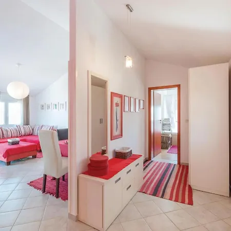 Four-bedroom In * Tkon