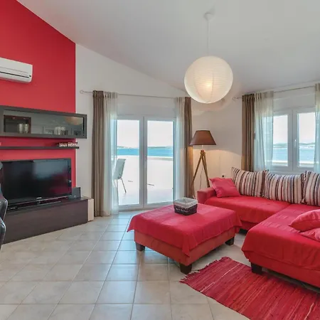 Four-bedroom In * Tkon