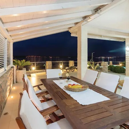 Four-bedroom In Feriehus Tkon