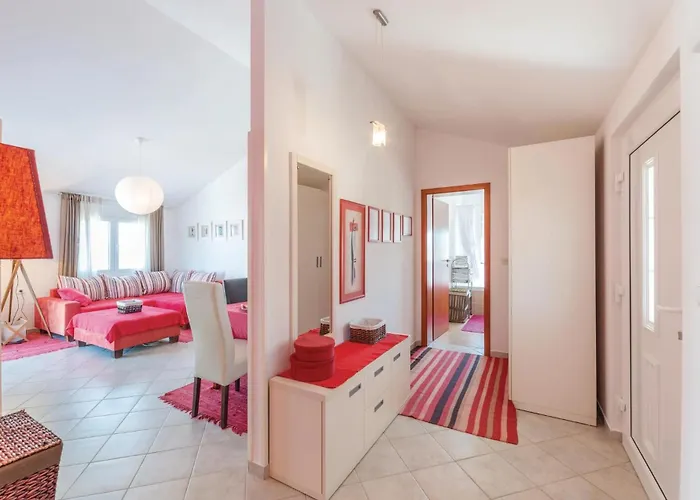 Four-bedroom In * Tkon