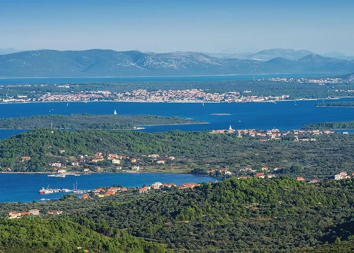 Four-bedroom In Prázdninový dům *