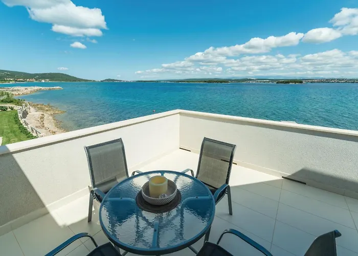 Four-bedroom In Prázdninový dům *